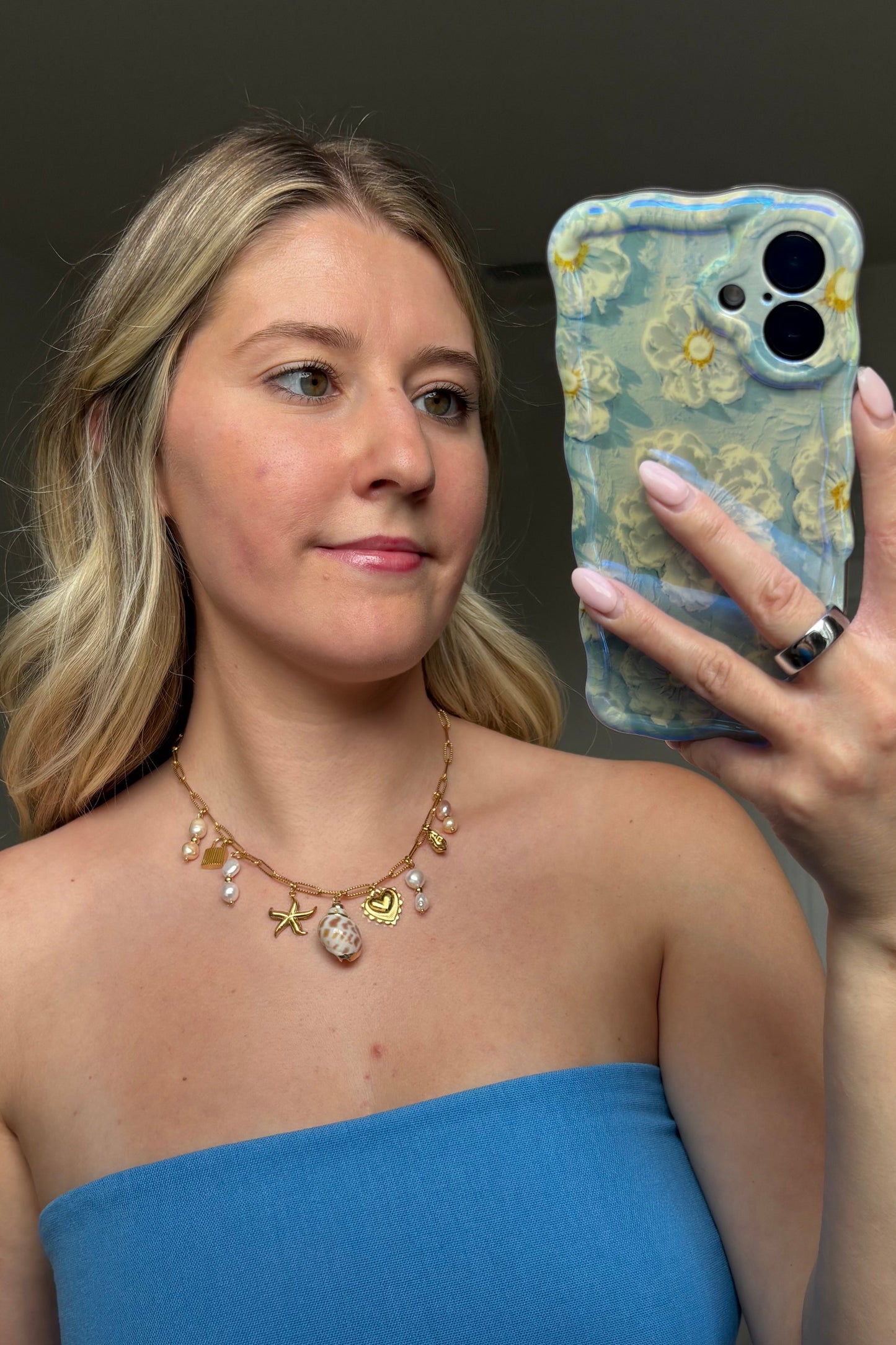 Ophelie Shell Charm Necklace